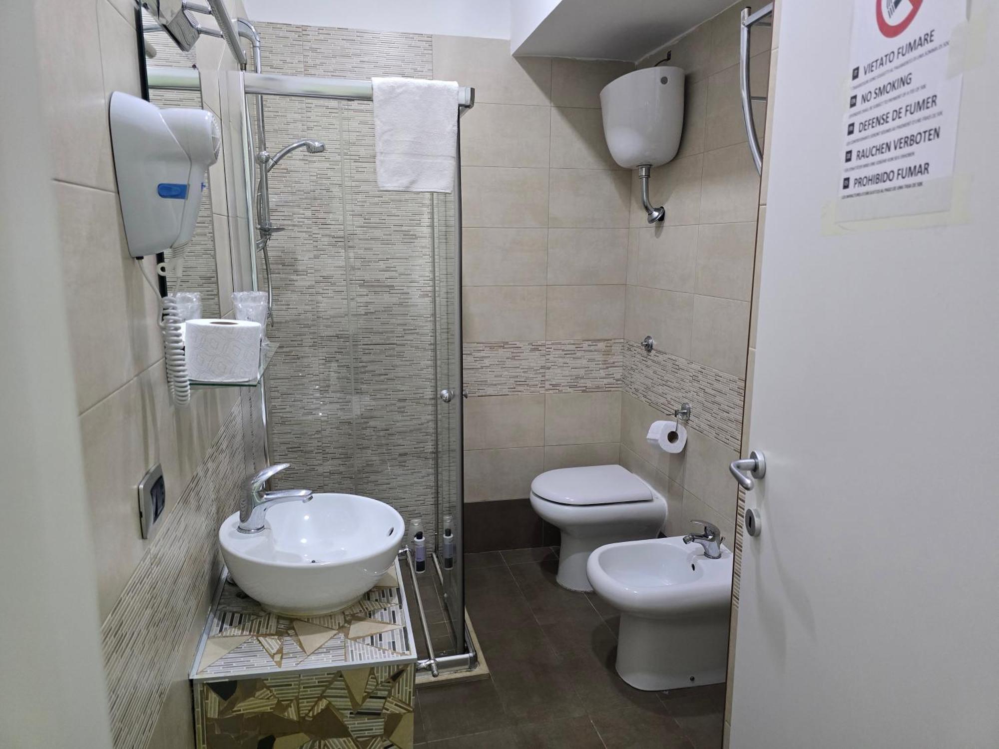 Nazionale Dream Hotel Naples Luaran gambar
