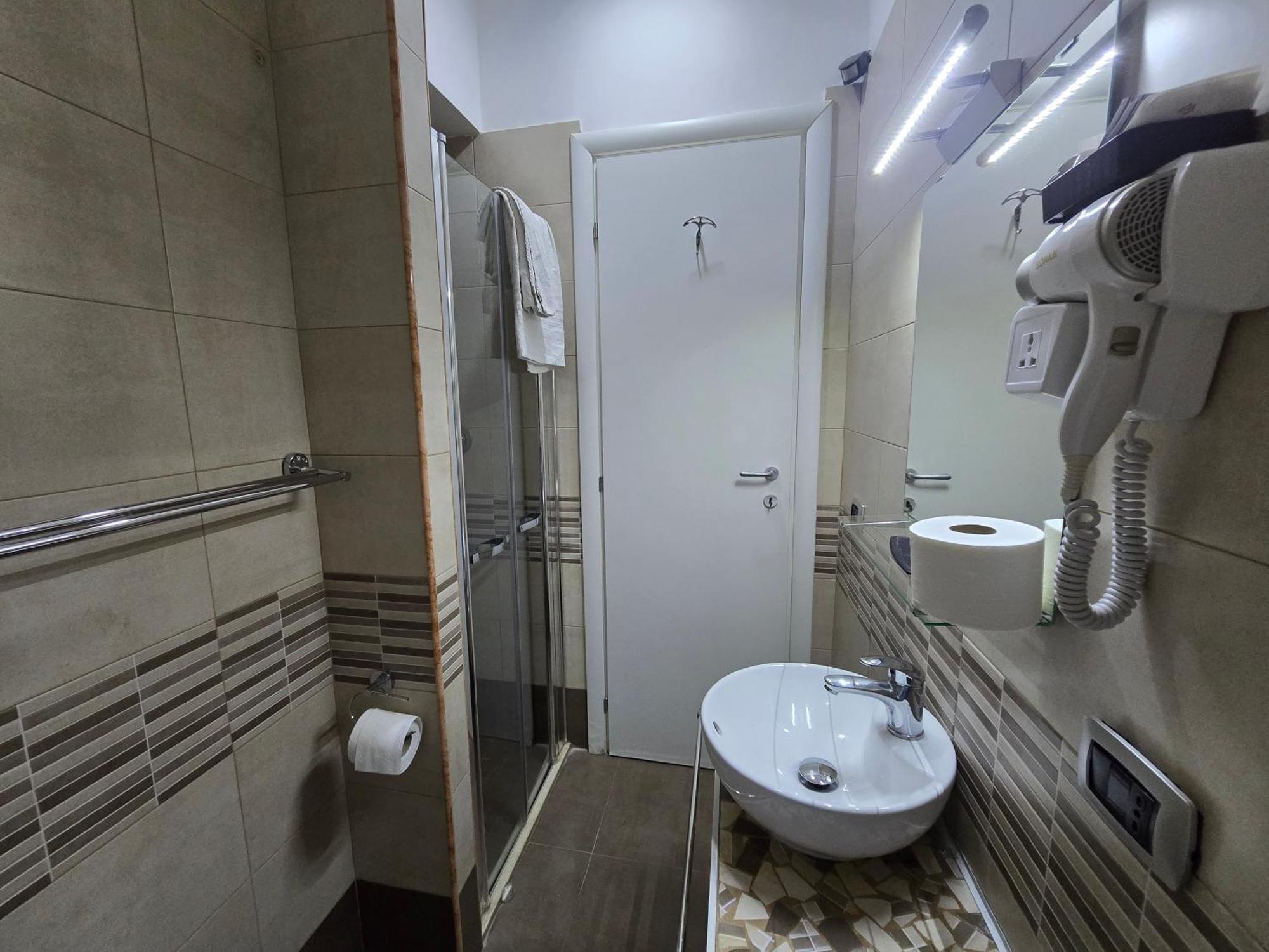 Nazionale Dream Hotel Naples Luaran gambar