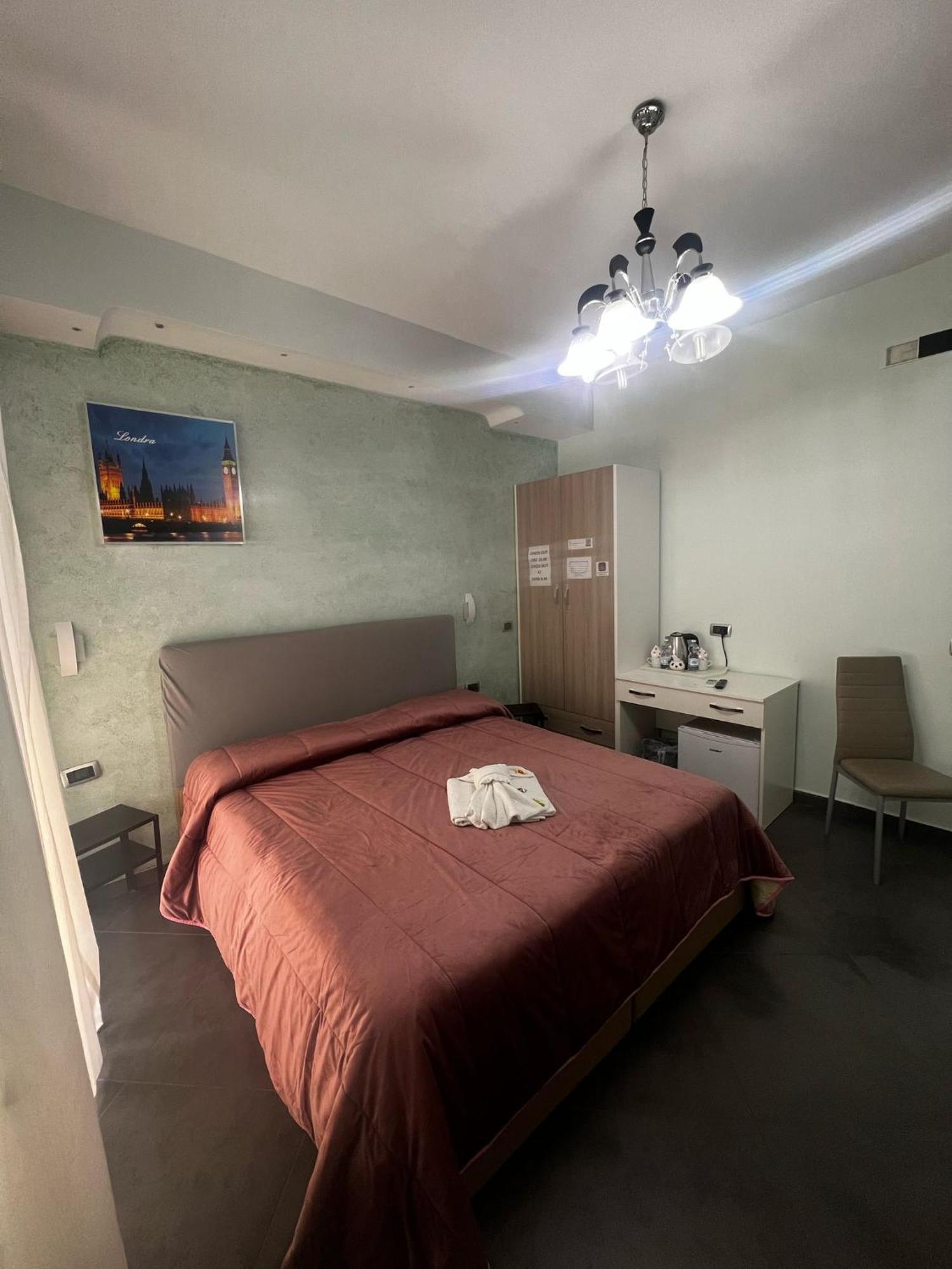 Nazionale Dream Hotel Naples Luaran gambar